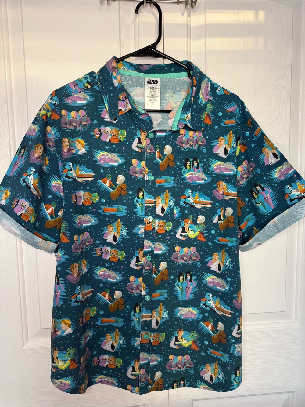 Star Wars Men’s Large Button Up Shirt All Over Character Print Short Sleeve
